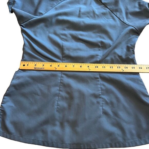 Grey’s Anatomy by Barco Blue Scrub Top w/ Embroidered Details. Sz XS. Great Cond - Picture 13 of 13